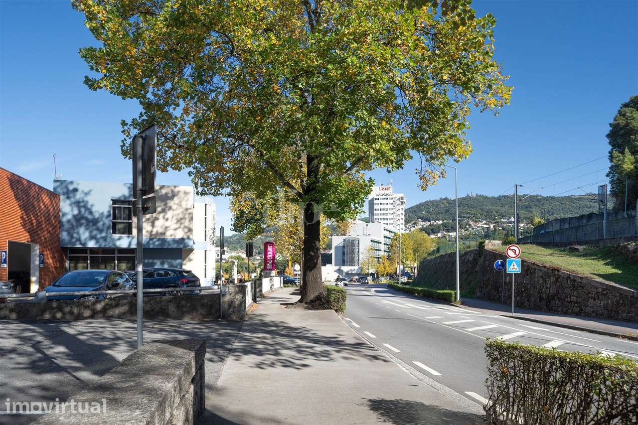 Arrendamento | Apartamento T2 no coração da cidade de Guimarães - Grande imagem: 2/24
