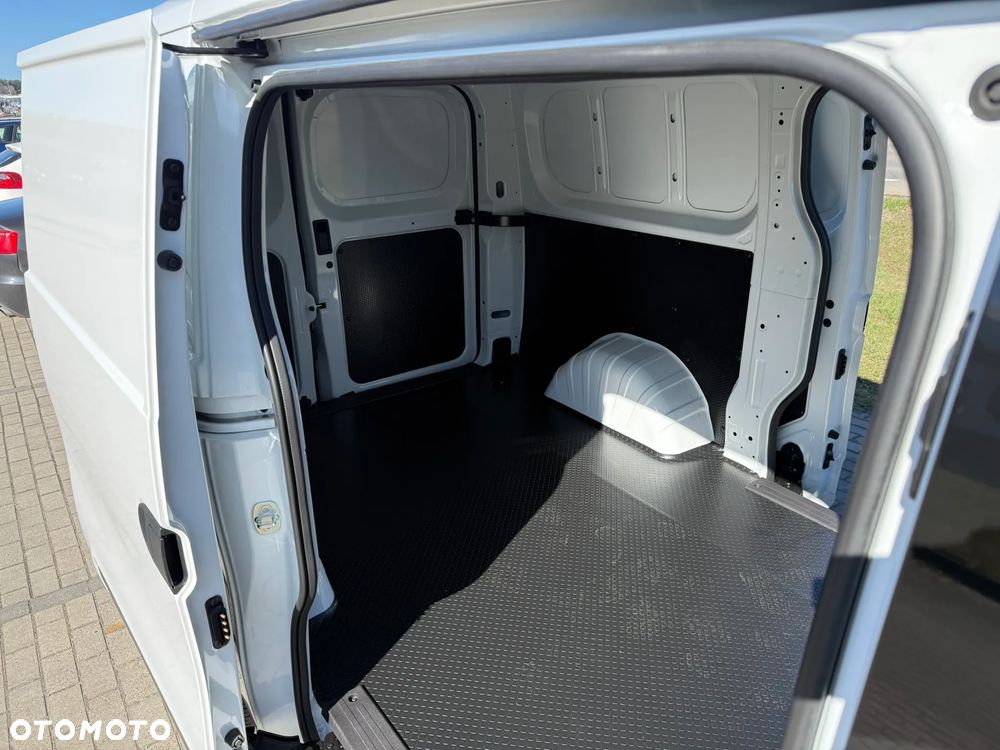 Maxus eDeliver 5 - 5