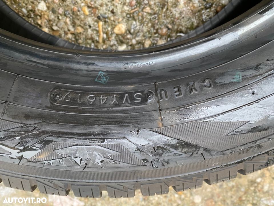 vand anvelope 195/65/16c Toyo de iarnă noi - 3