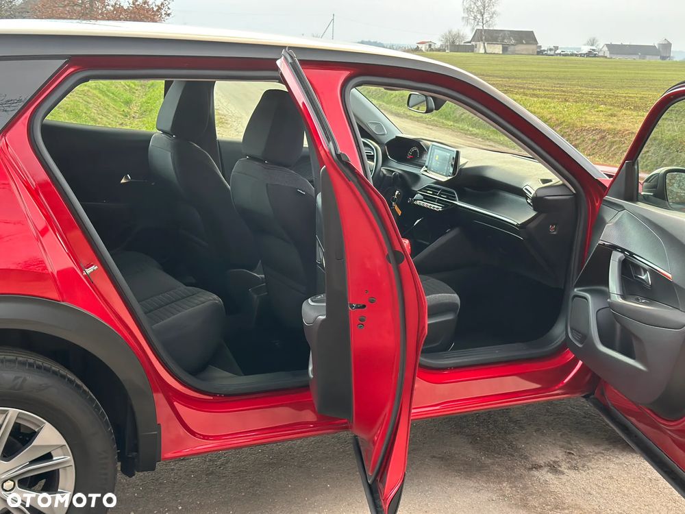 Peugeot 2008 1.2 Pure Tech Allure S&S - 25