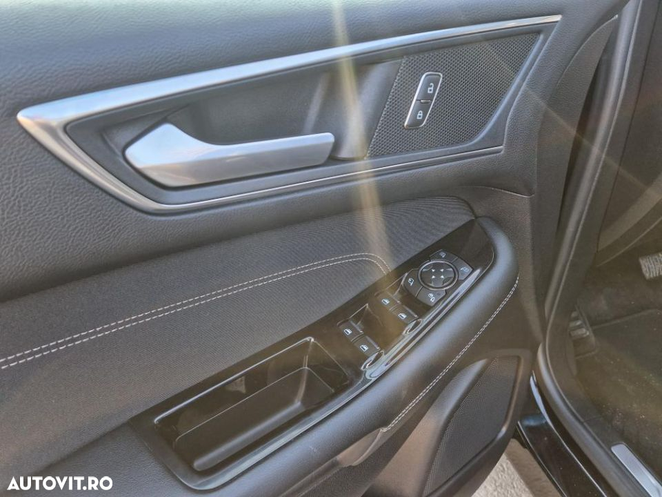 Ford Edge 2.0 TDCi Powershift Titanium - 24