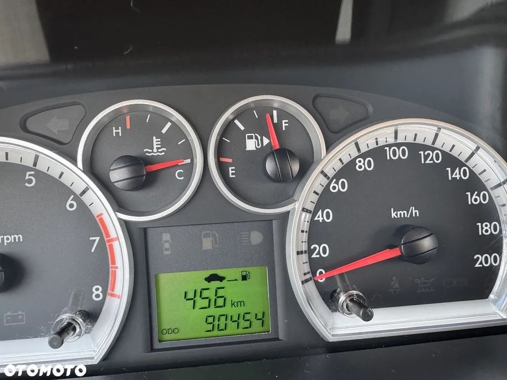 Chevrolet Aveo - 30