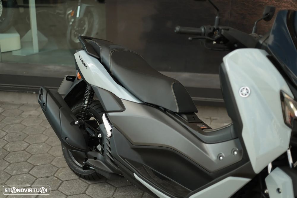 Yamaha NMAX - 13
