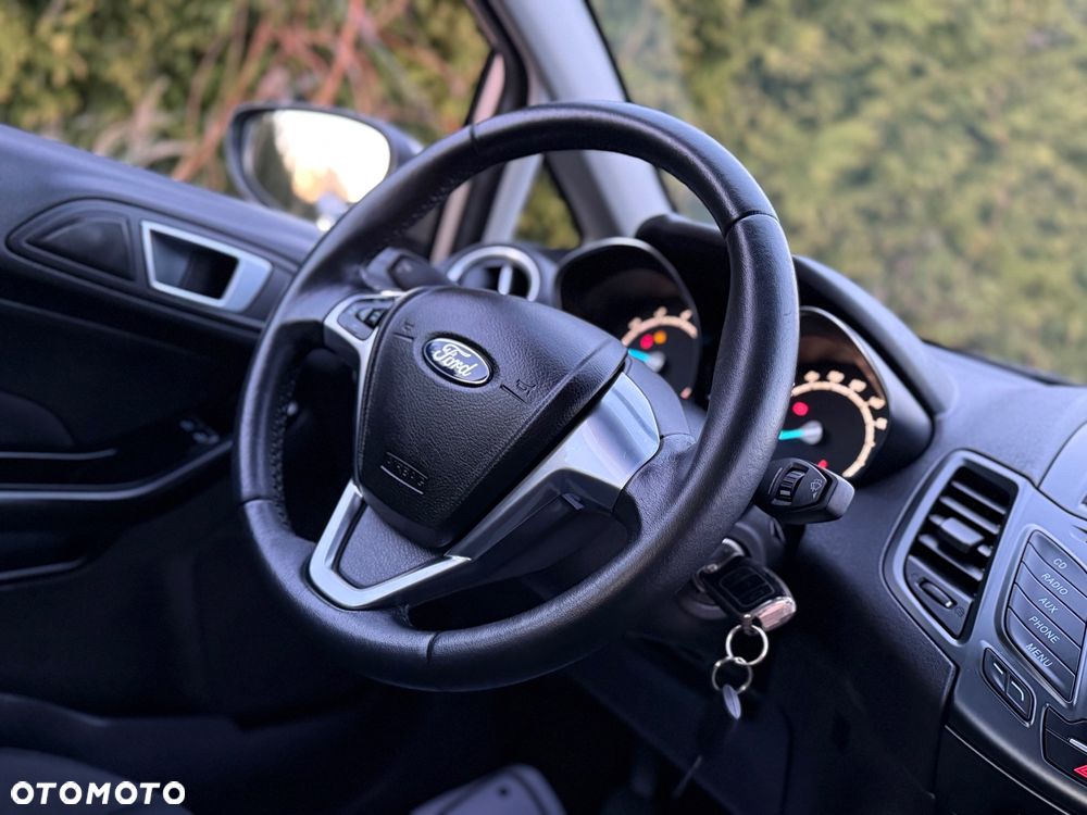 Ford Fiesta 1.0 Champions Edition - 14