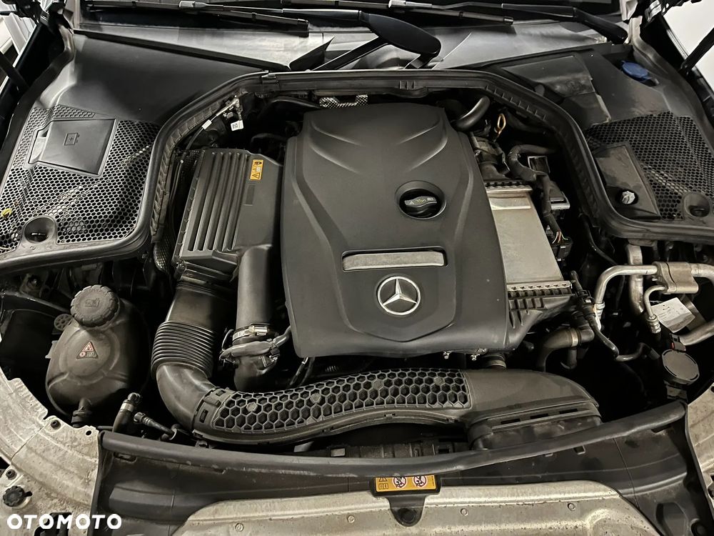 Mercedes-Benz Klasa C 200 4-Matic 9G-TRONIC - 2