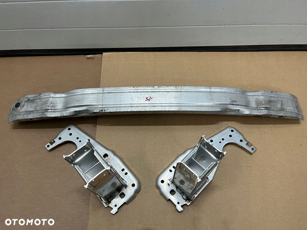 BELKA POD ZDERZAK AUDI A6 C7 4G0 WZMOCNIENIE BELKA AUDI A7 4G0