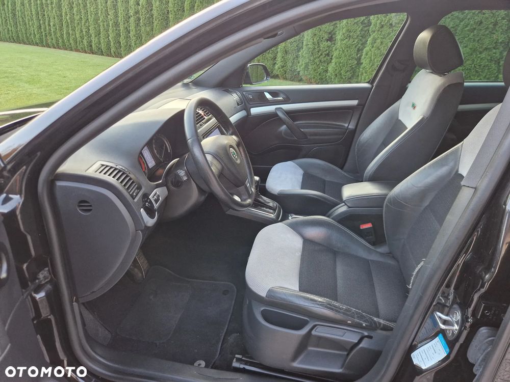 Skoda Octavia 2.0 TDI DPF DSG RS - 30