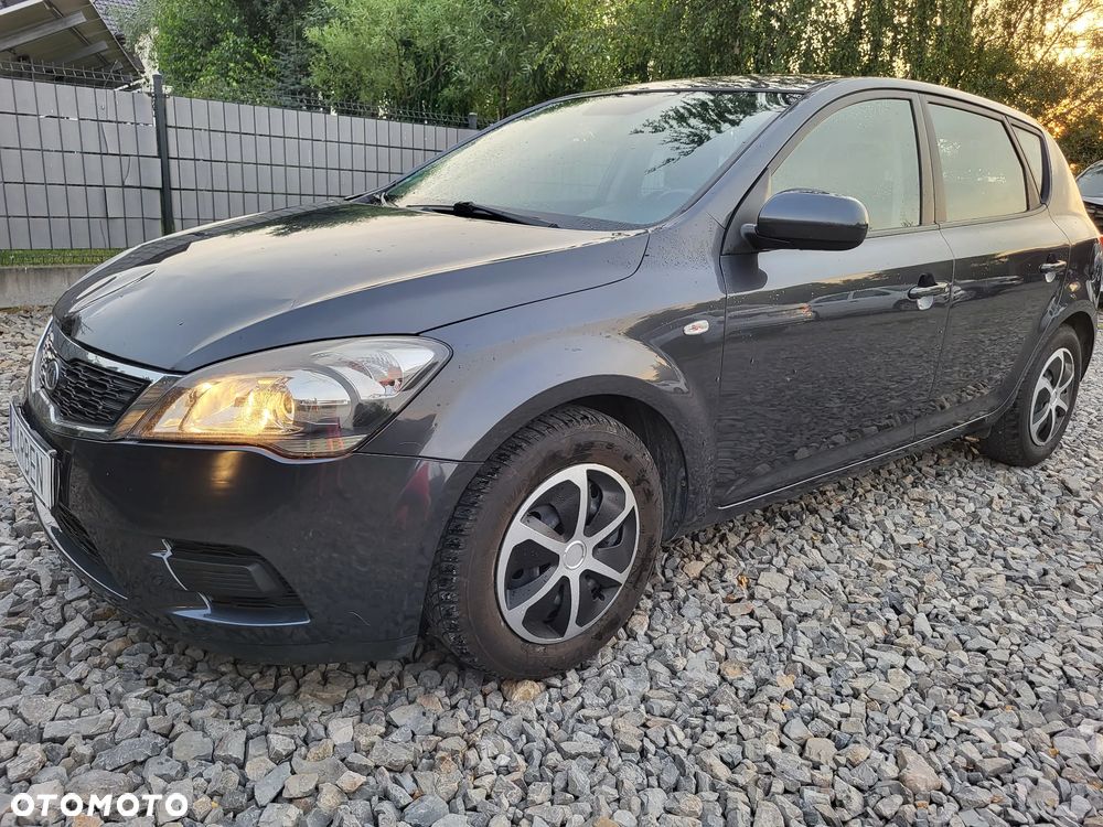 Kia Ceed 1.4 Comfort + - 22
