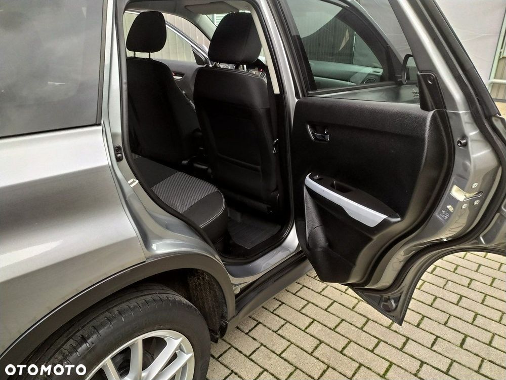 Suzuki Vitara - 23