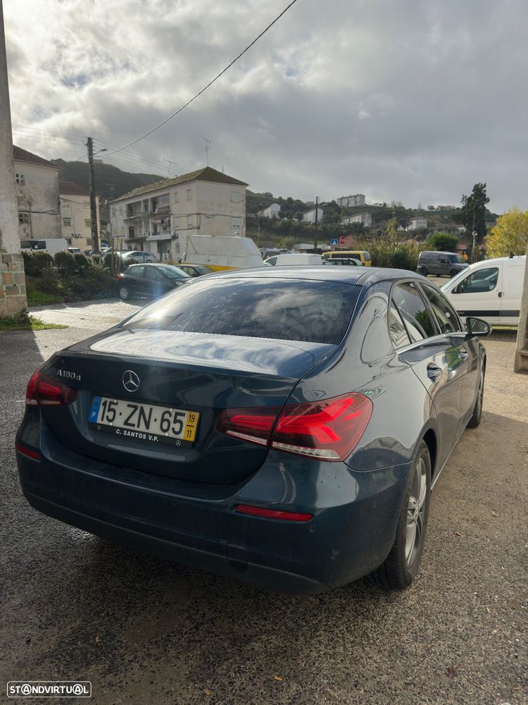 Mercedes-Benz A 180 Limousine d Progressive Aut. - 4