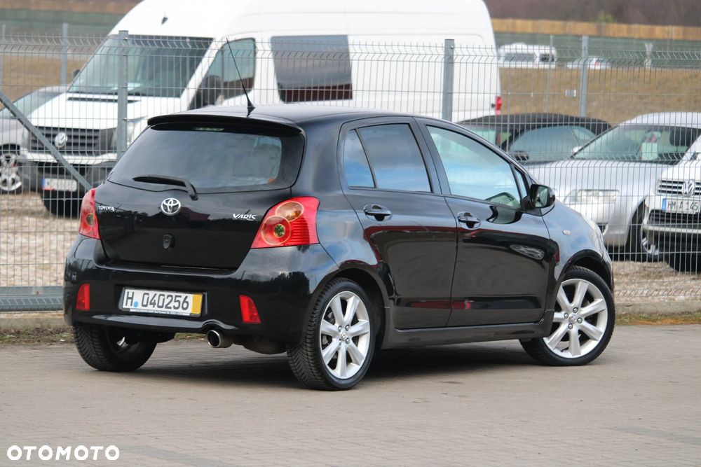 Toyota Yaris 1.8 VVT-i TS - 8