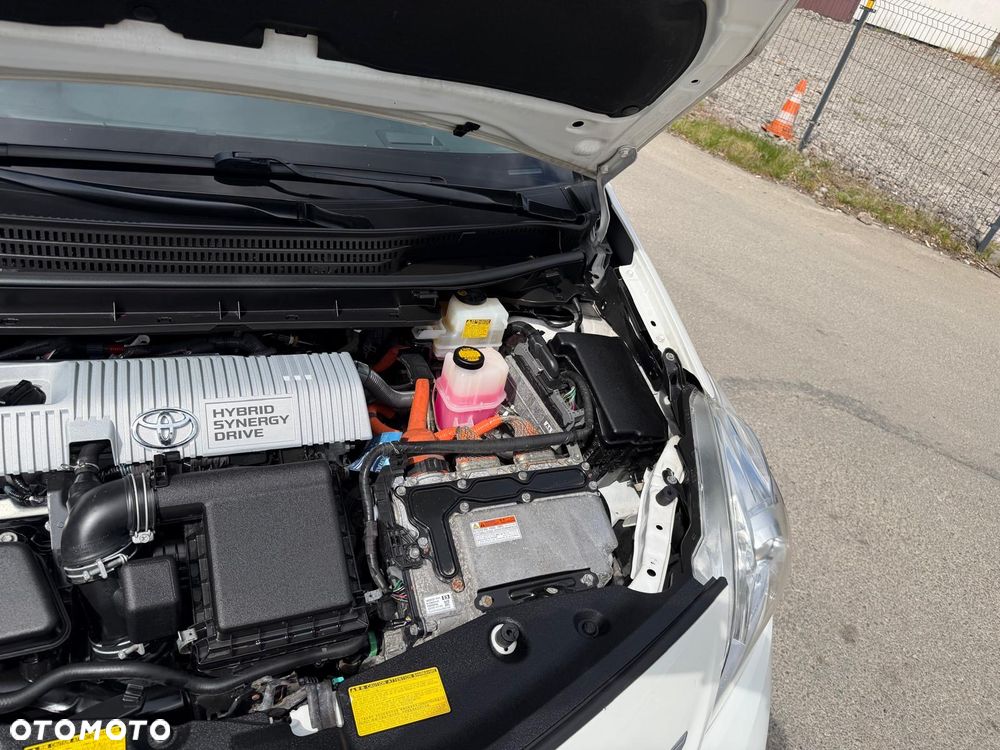 Toyota Prius+ (Hybrid) Executive - 22