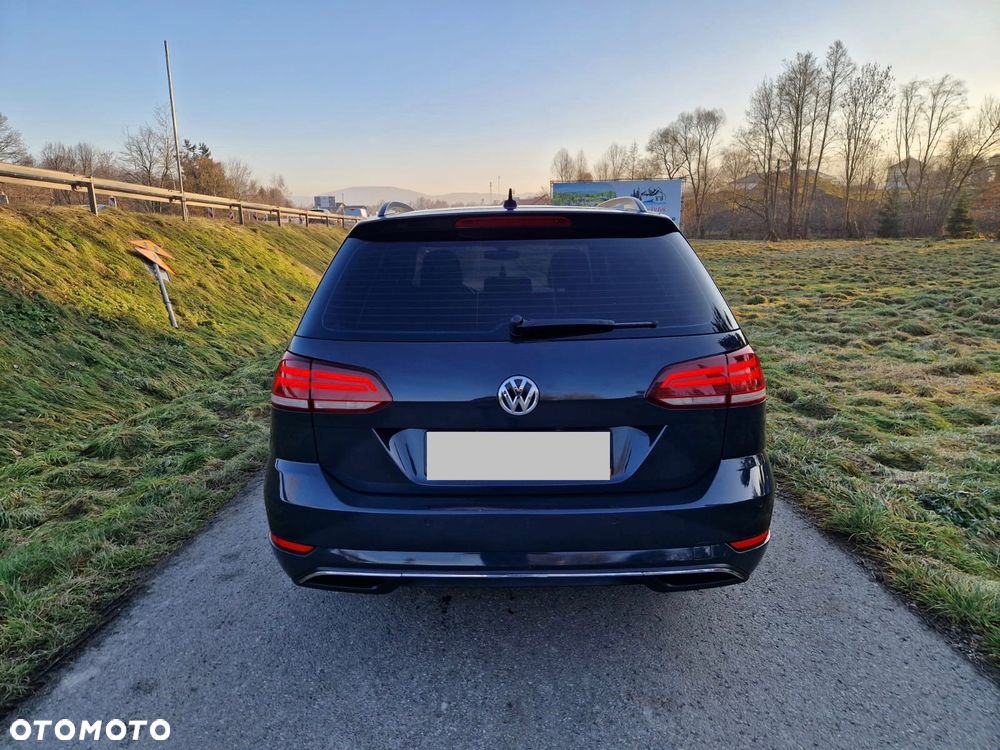 Volkswagen Golf - 8