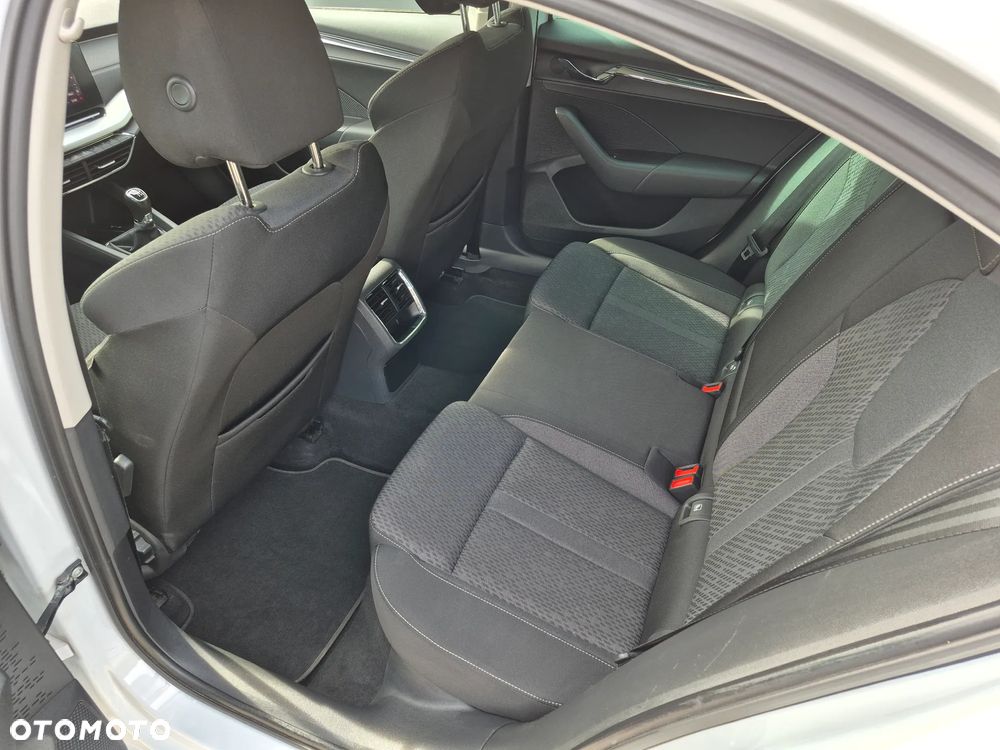 Skoda Octavia 1.5 TSI ACT Style - 6