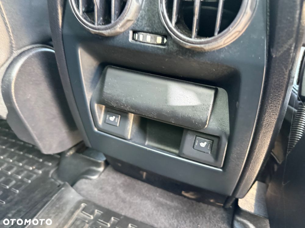 Land Rover Discovery TD V6 Black Edition - 25