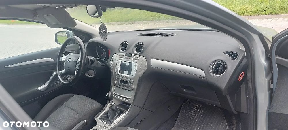 Ford Mondeo 2.2 TDCi Titanium - 8
