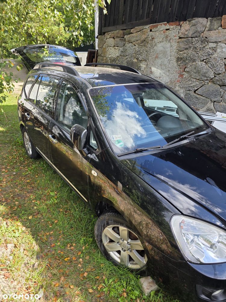 Kia Carens - 3