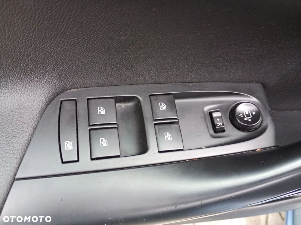 Opel Astra 1.6 D (CDTI) Start/Stop Dynamic - 8