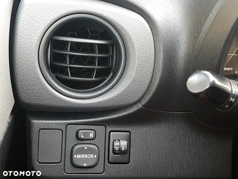 Toyota Yaris 1.0 Life - 18