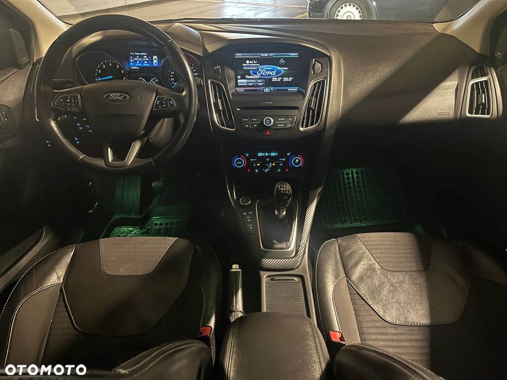 Ford Focus 1.0 EcoBoost ST-Line ASS - 9