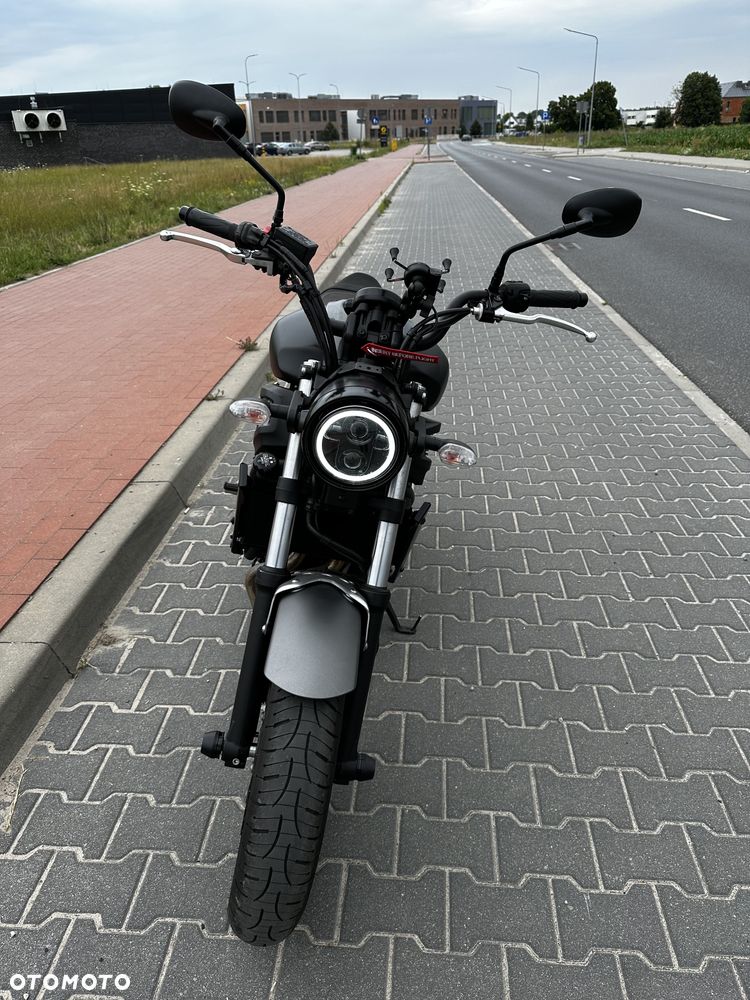 Yamaha XSR - 11