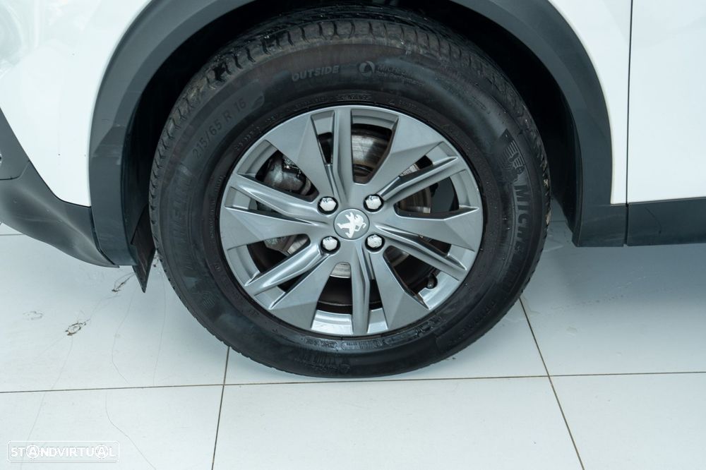 Peugeot 2008 1.2 PureTech Active Pack EAT8 - 28