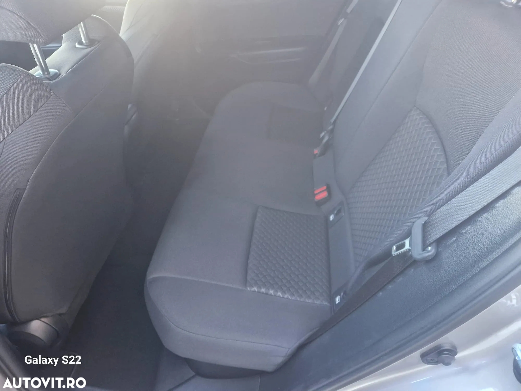 Toyota C-HR 1.8 HSD 4x2 CVT C-ult - 18
