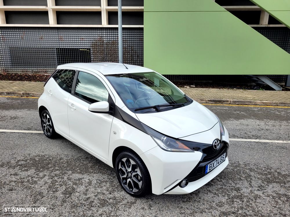 Toyota Aygo x-play touch - 3