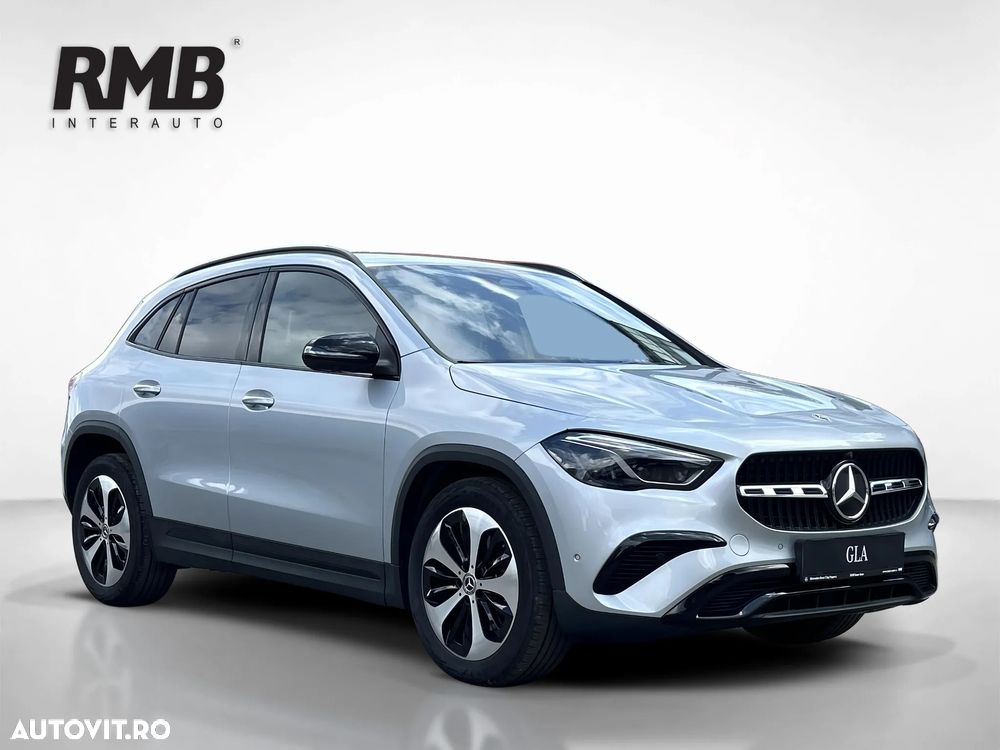 Mercedes-Benz GLA 220 4MATIC MHEV - 8