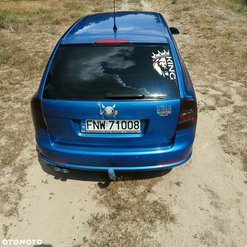 Skoda Octavia 2.0 TDI DPF RS - 5