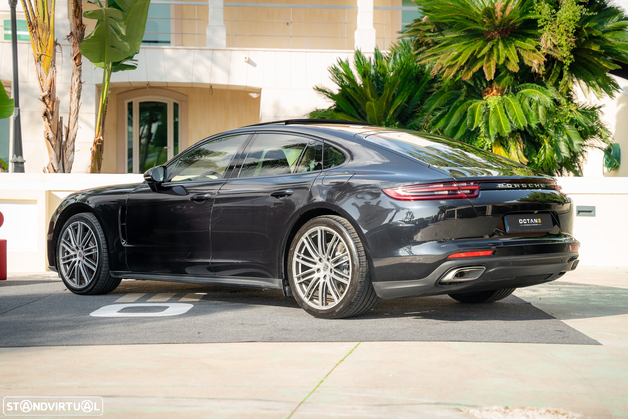 Porsche Panamera 4 E-Hybrid - 4
