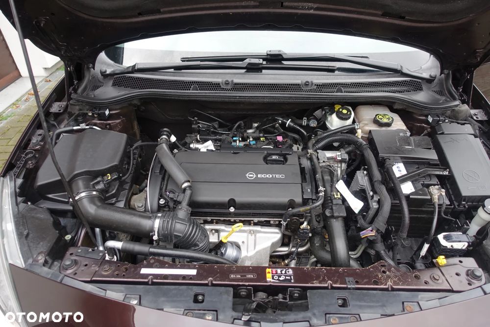 Opel Astra 1.6 Turbo Sports Tourer Automatik - 35