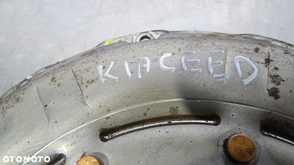 KOŁO DWUMASOWE KIA CEED 1.6CRDI - 13