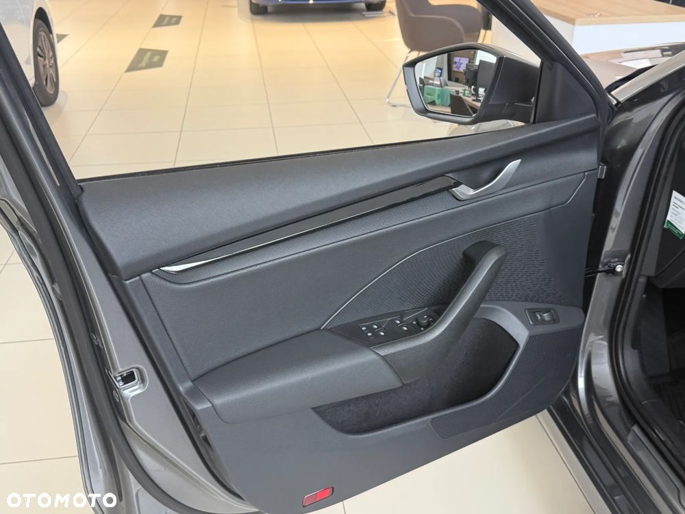 Skoda Octavia 1.5 TSI Selection - 6