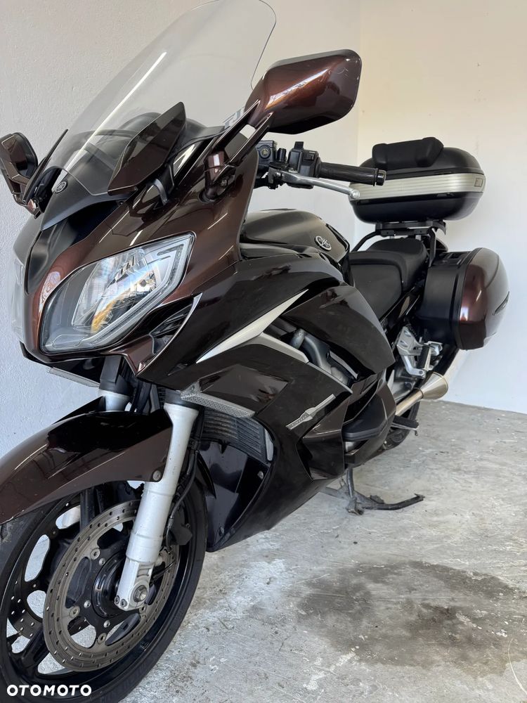 Yamaha FJR - 25