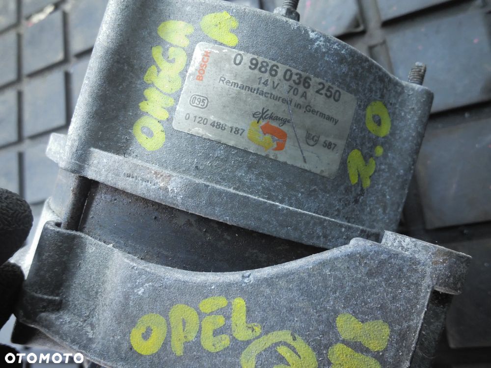 Alternator Opel Astra Vectra Kadett 1.7 D / TD 0986036250 - 3