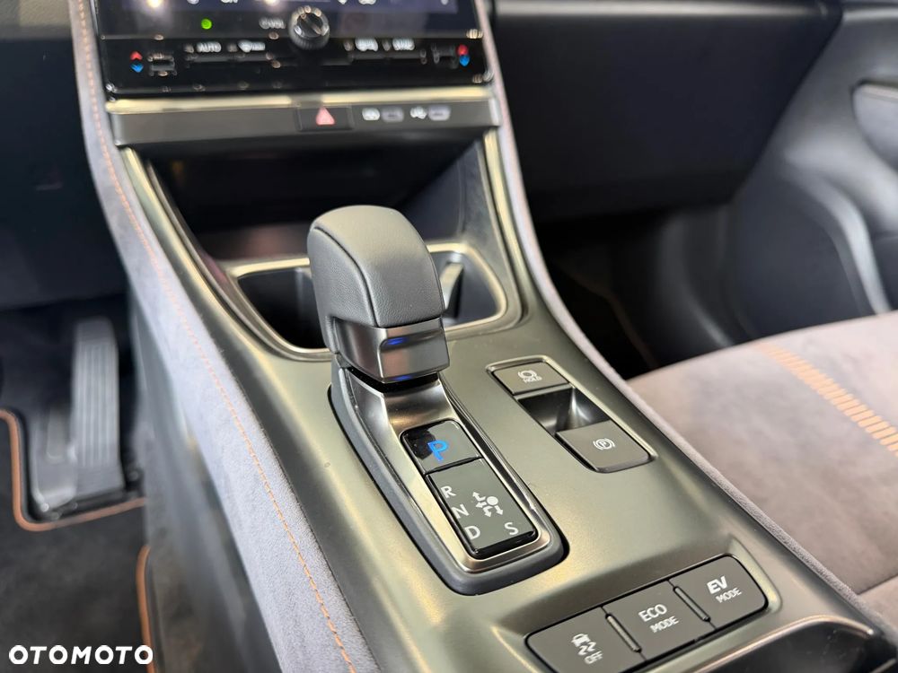 Lexus LBX 1.5 Hybrid Cool - 14