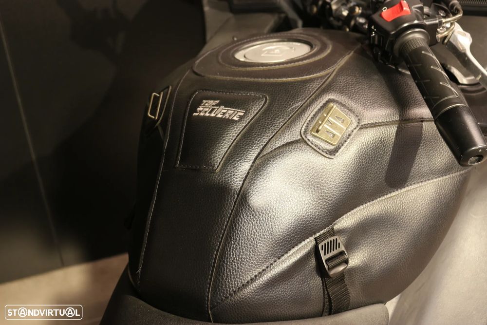 Honda Deauville 700 - 2