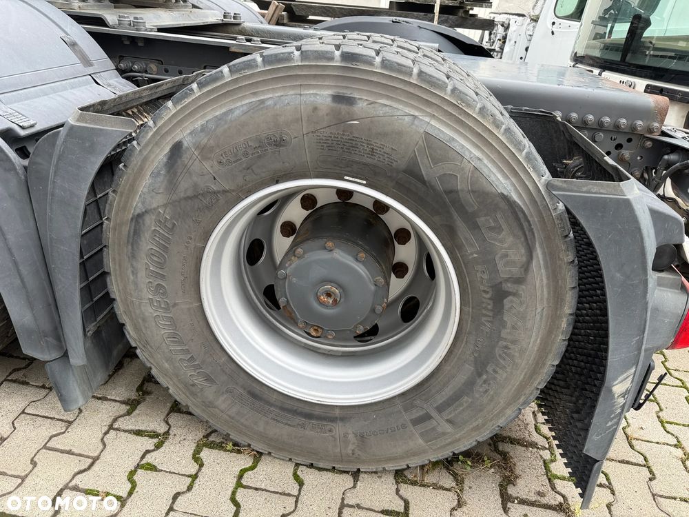 Mercedes-Benz Actros - 32