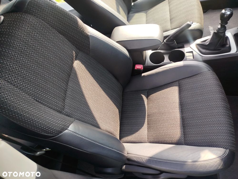 Toyota Auris - 24