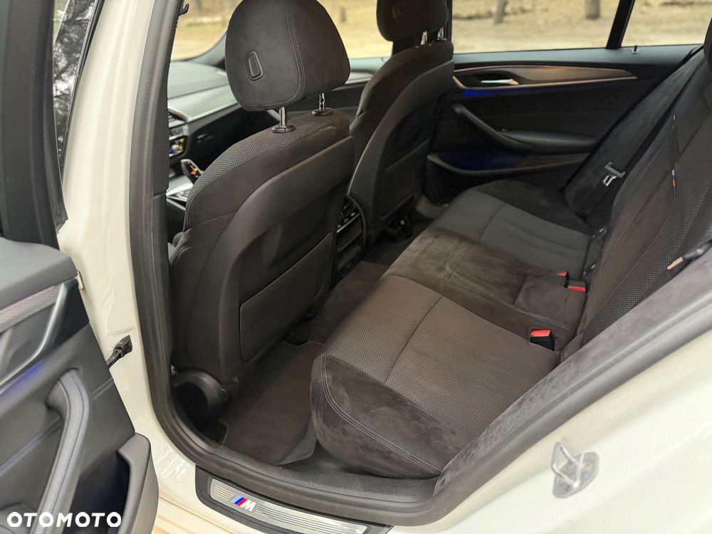 BMW Seria 5 520d xDrive M Sport sport - 9