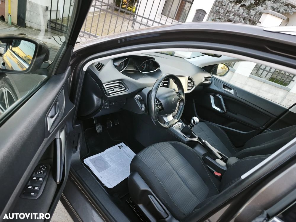 Peugeot 308 - 5