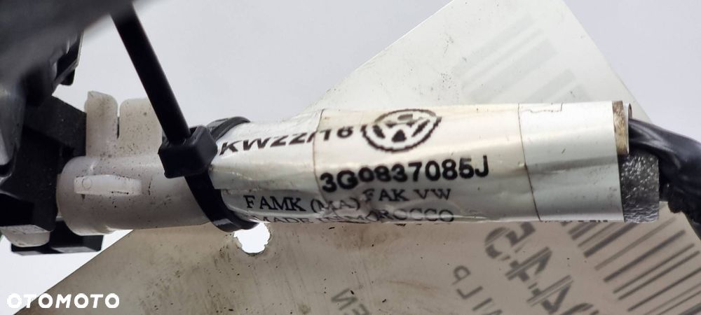 ZAMEK DRZWI LP VOLKSWAGEN PASSAT B8 - 6