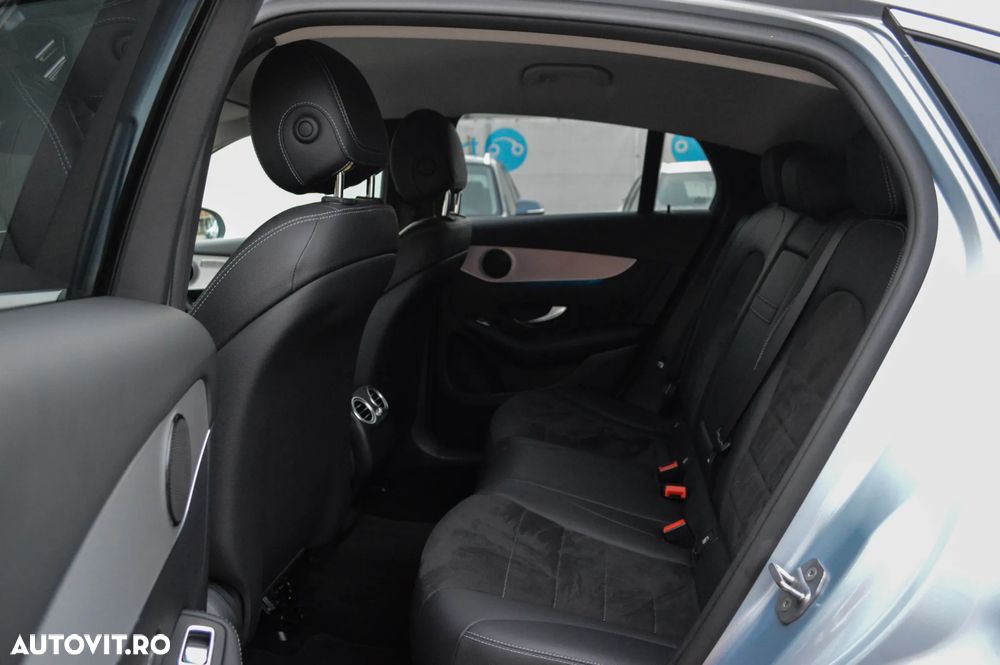 Mercedes-Benz GLC Coupe 250 4Matic 9G-TRONIC Exclusive - 33