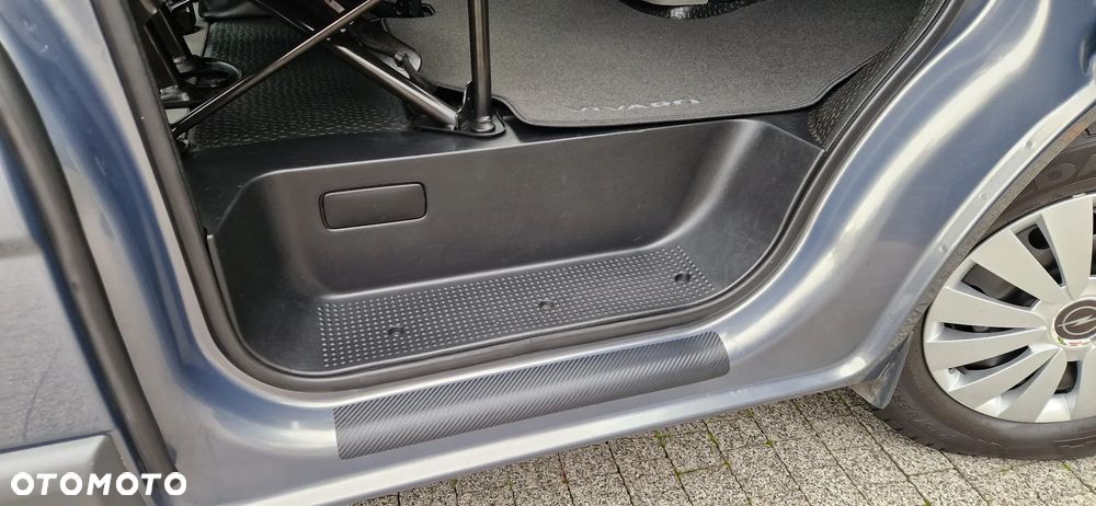 Opel Vivaro - 20