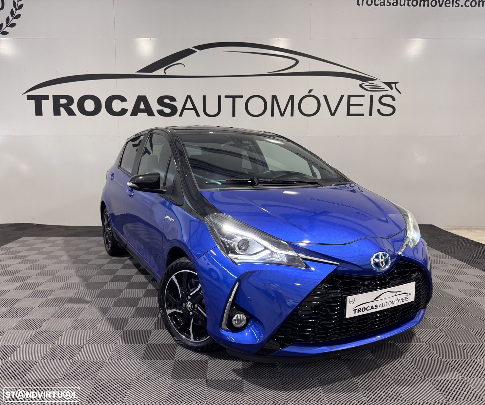 Toyota Yaris 1.5 HSD Exclusive+P.Luxury - 13