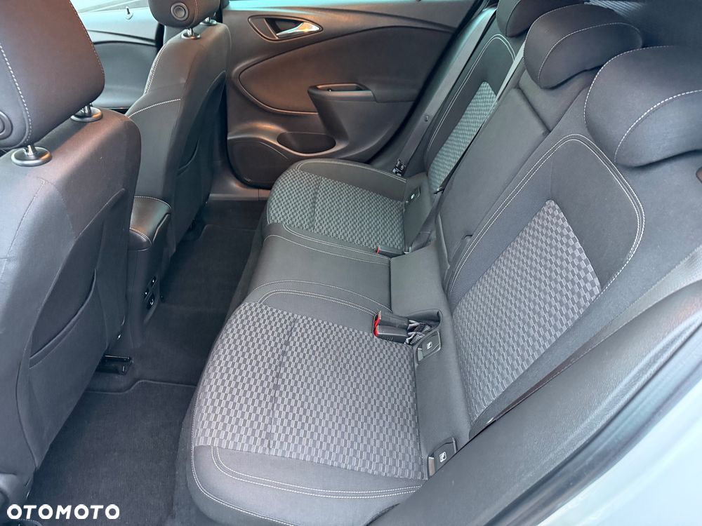 Opel Astra 1.4 Turbo Active - 12