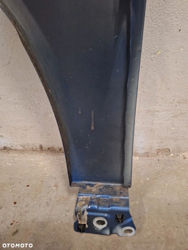 BŁOTNIK PRAWY PRZÓD PRZEDNI AUDI A4 B6 LAK: LZ5W NR232 - 13