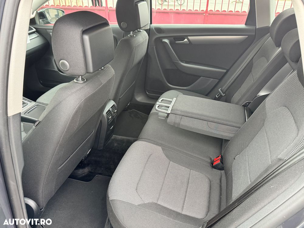 Volkswagen Passat Variant 2.0 TDI Blue TDI DSG Comfortline - 12