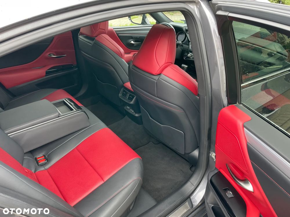 Lexus ES 300h F Sport - 19